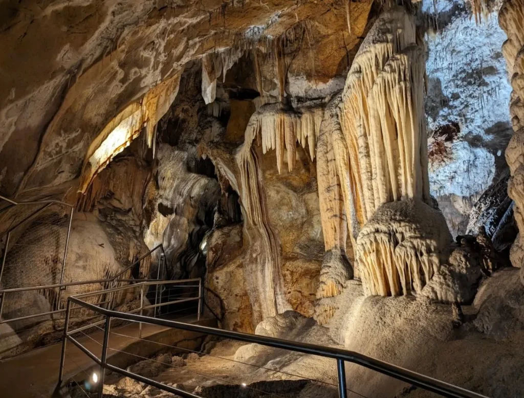 Jenolan Caves